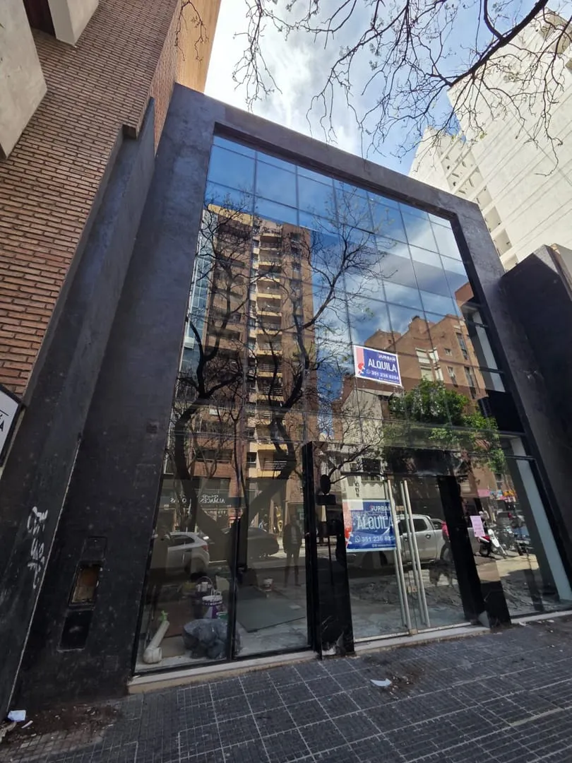 Gran Local en Alquiler en Av. Pueyrredón - Nueva Córdoba - APTO GASTRONOMIA