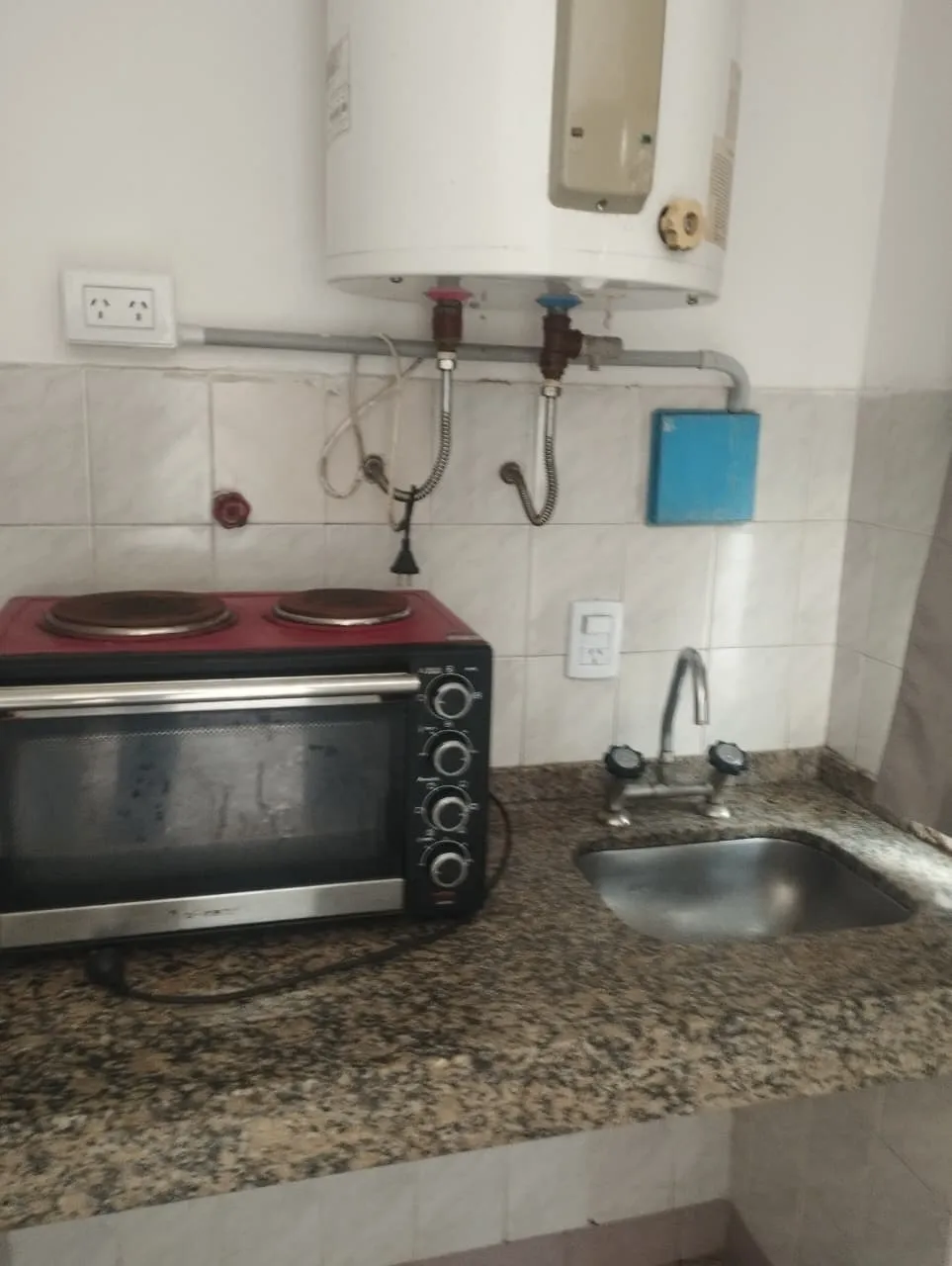 ALQUILER MONOAMBIENTE BARRIO IPONA