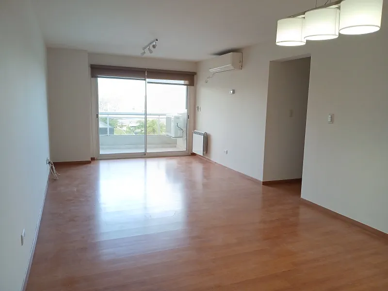 Departamento en alquiler con vistas al río "TORRES DEL RIO"