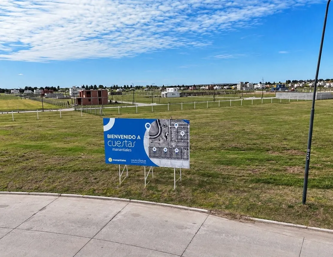 LOTE EN VENTA EN CUESTAS DE MANANTIALES 253 M2 APTO DUPLEX