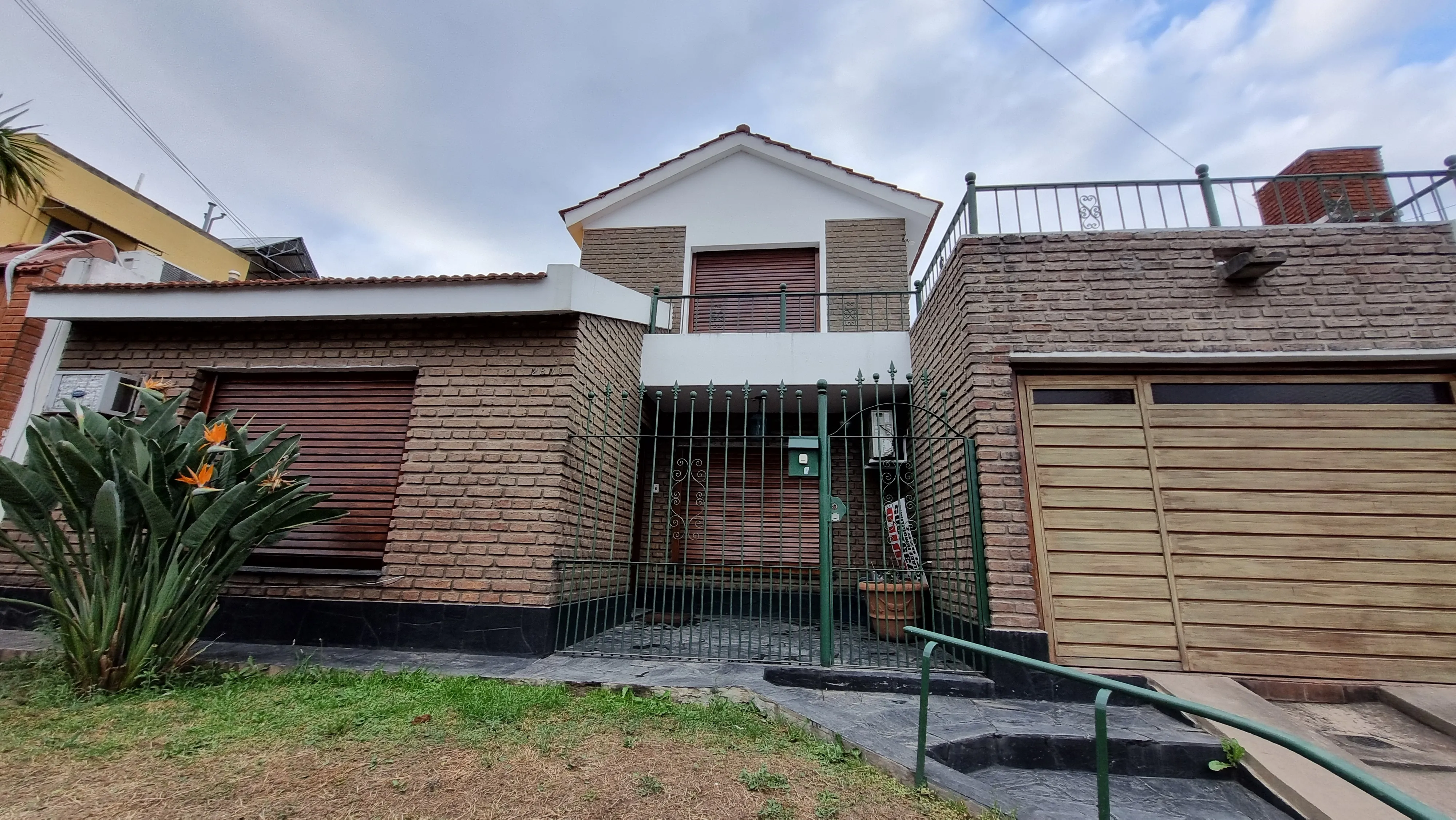 ALQUILER | CASA DE 3 DORMITORIOS EN VILLA CABRERA