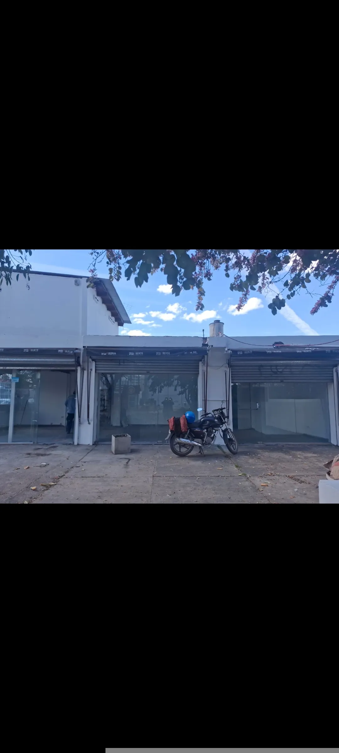 Local comercial Cordillera esquina Martel de los Rios