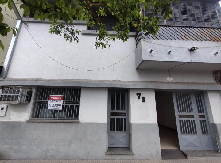 Casa · 200m² · 6 Ambientes · 1 Cochera