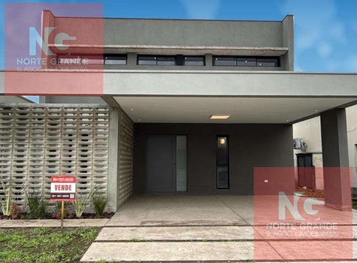 Casa · 128m² · 3 Dormitorios · 2 Cocheras