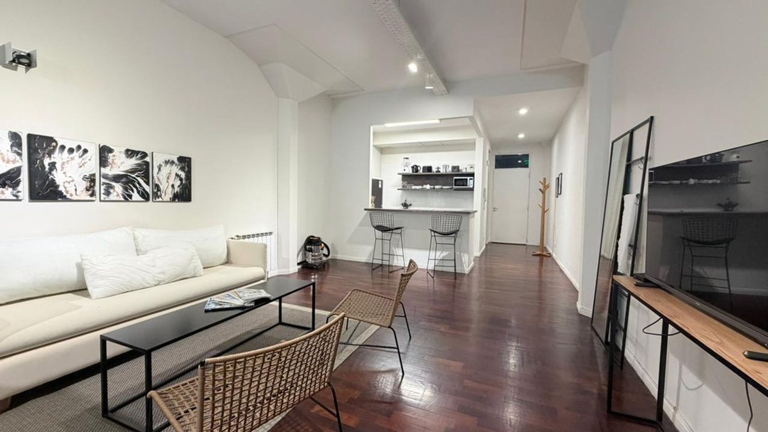 Monoambiente en alquiler con pileta y amenities