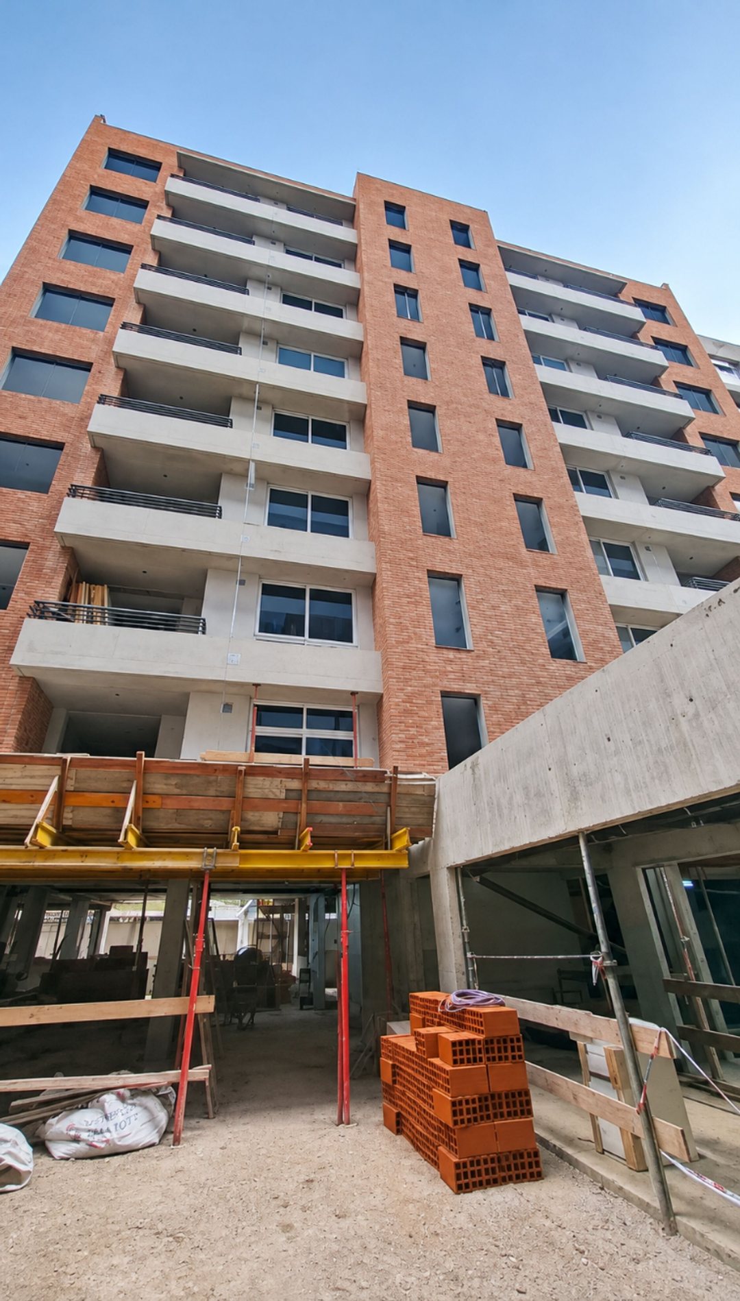 PLAN BUEN ADJUDICADO 1 DORMITORIO 60m2. MITRE 1270