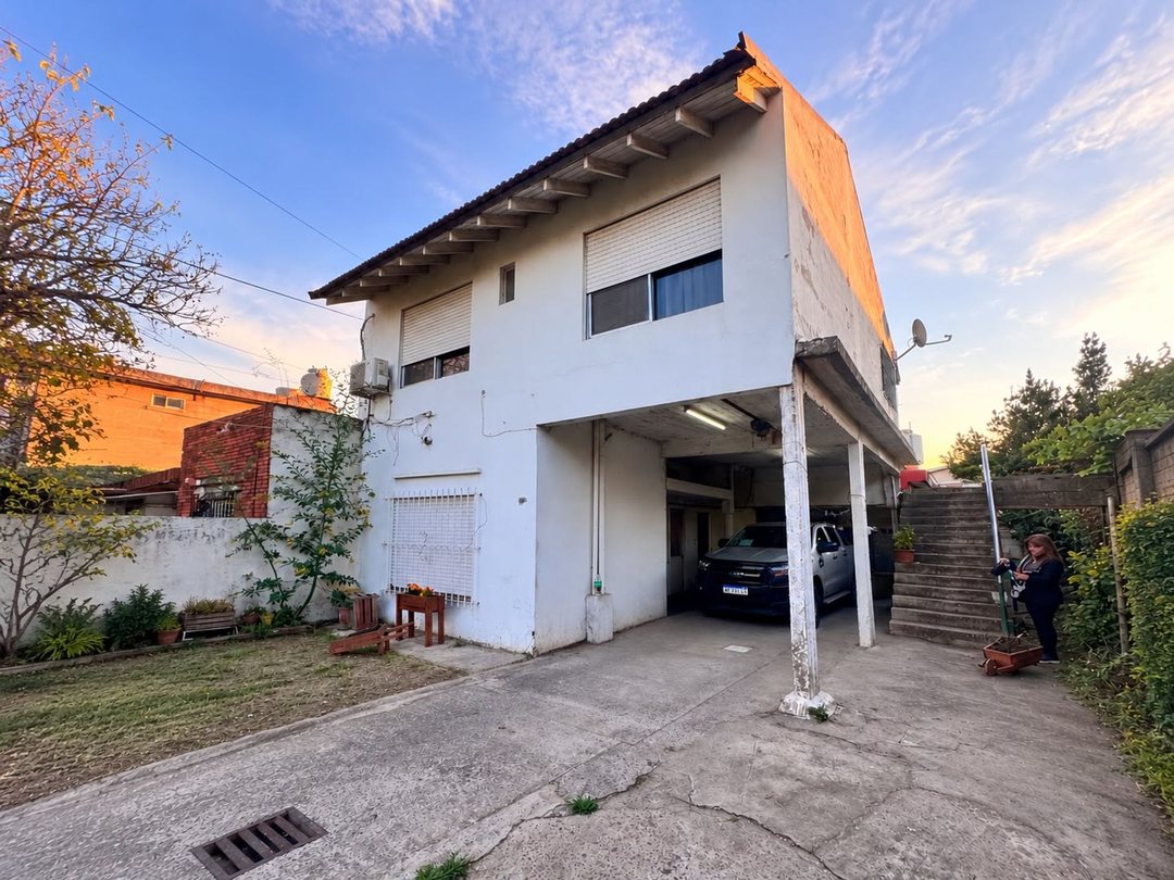 Vivienda con dos casa en Quilmes