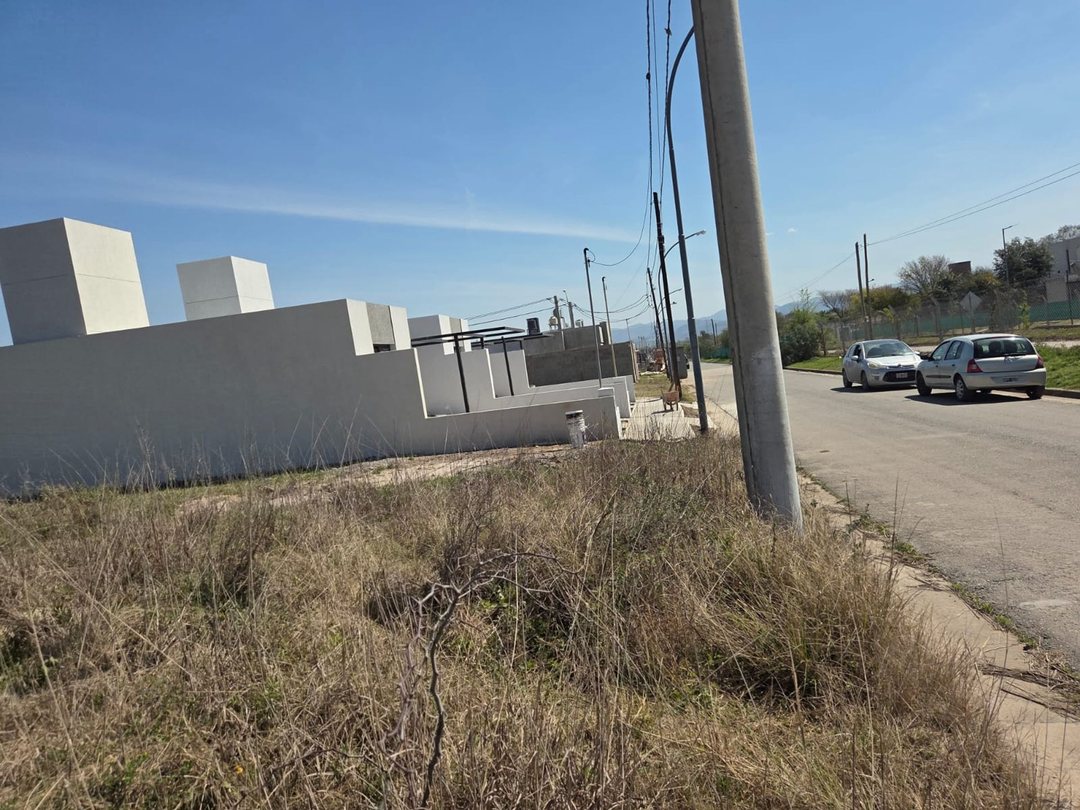 LOTE ESQUINA 418 MT2 BARRIO CERRADO NORTE GAMA 1