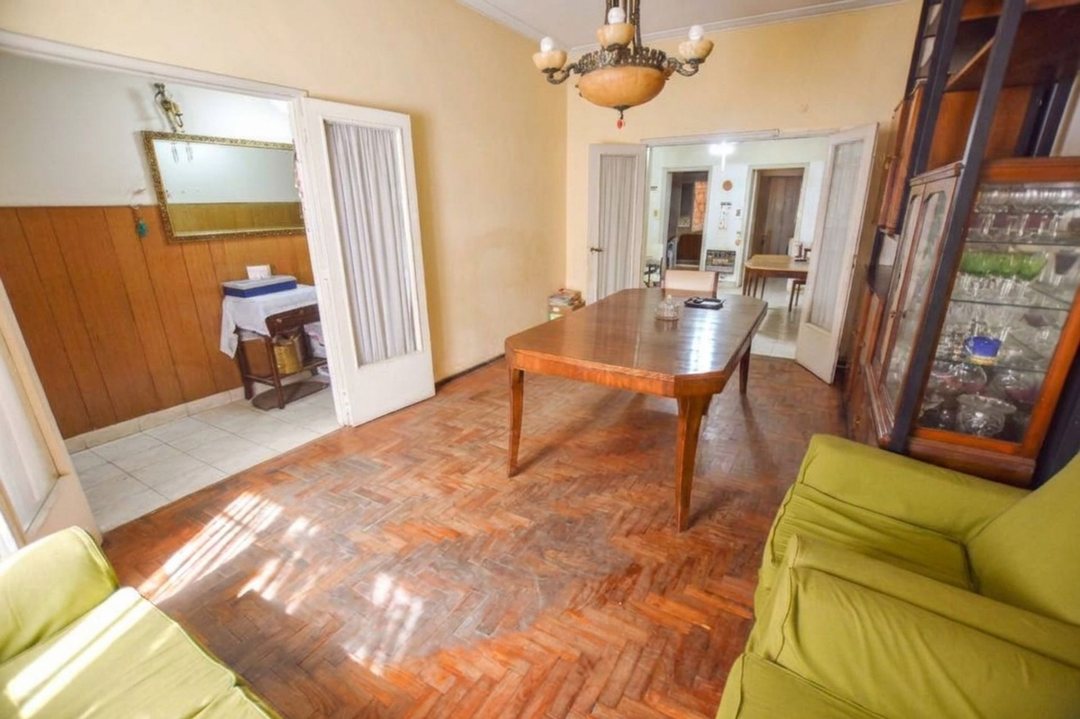 VENTA CASA PJE ROSALES (9 DE JULIO AL 2100)