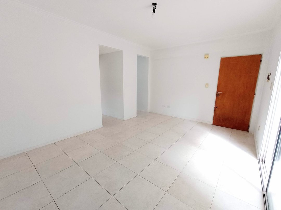 VENTA DEPARTAMENTO DOS AMBIENTES EN RAMOS MEJIA