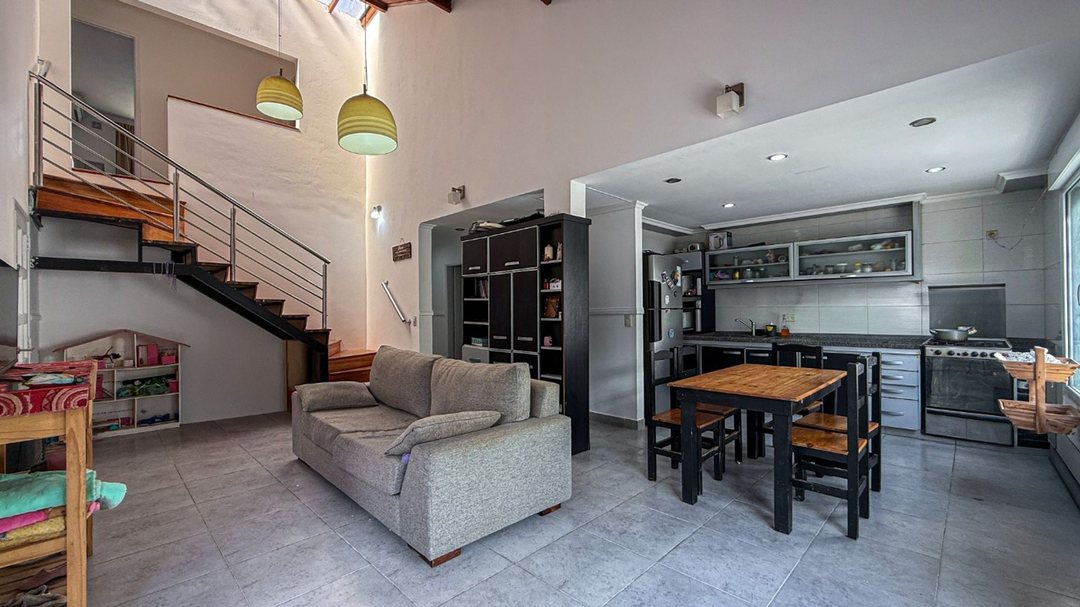VENTA CASA 6 AMBIENTES CON PARQUE MAR DEL PLATA