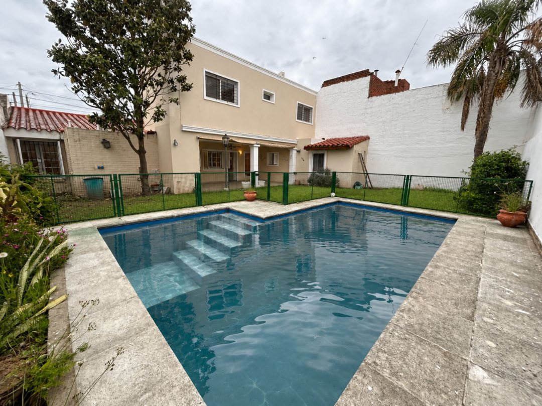 Venta Casa Cerro de las Rosas 5 Dormitorios