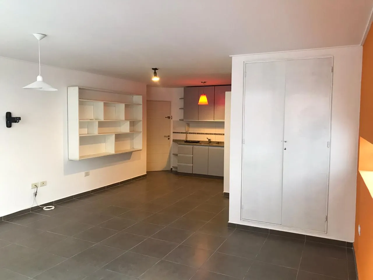 UBICACIÓN ESTRATEGICA, DPTO C/ SUM, CALLE CRISOL AL 200. ZONA PLAZA ESPAÑA. NUEVA CORDOBA