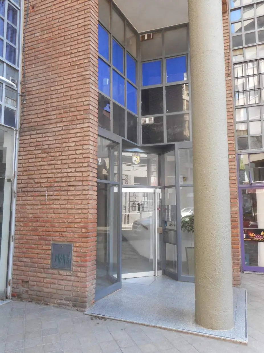 Departamento en Alquiler en Centro de Córdoba  2 Dormitorios Luminosos  Zona Tri...