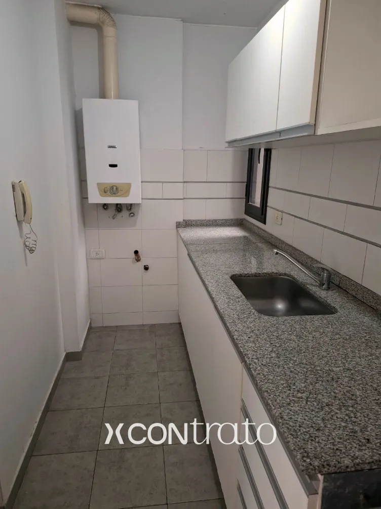 Alquiler en Nueva Córdoba - 1 dormitorio con GRAN BALCÓN TERRAZA Piso 14º EXTERNO
