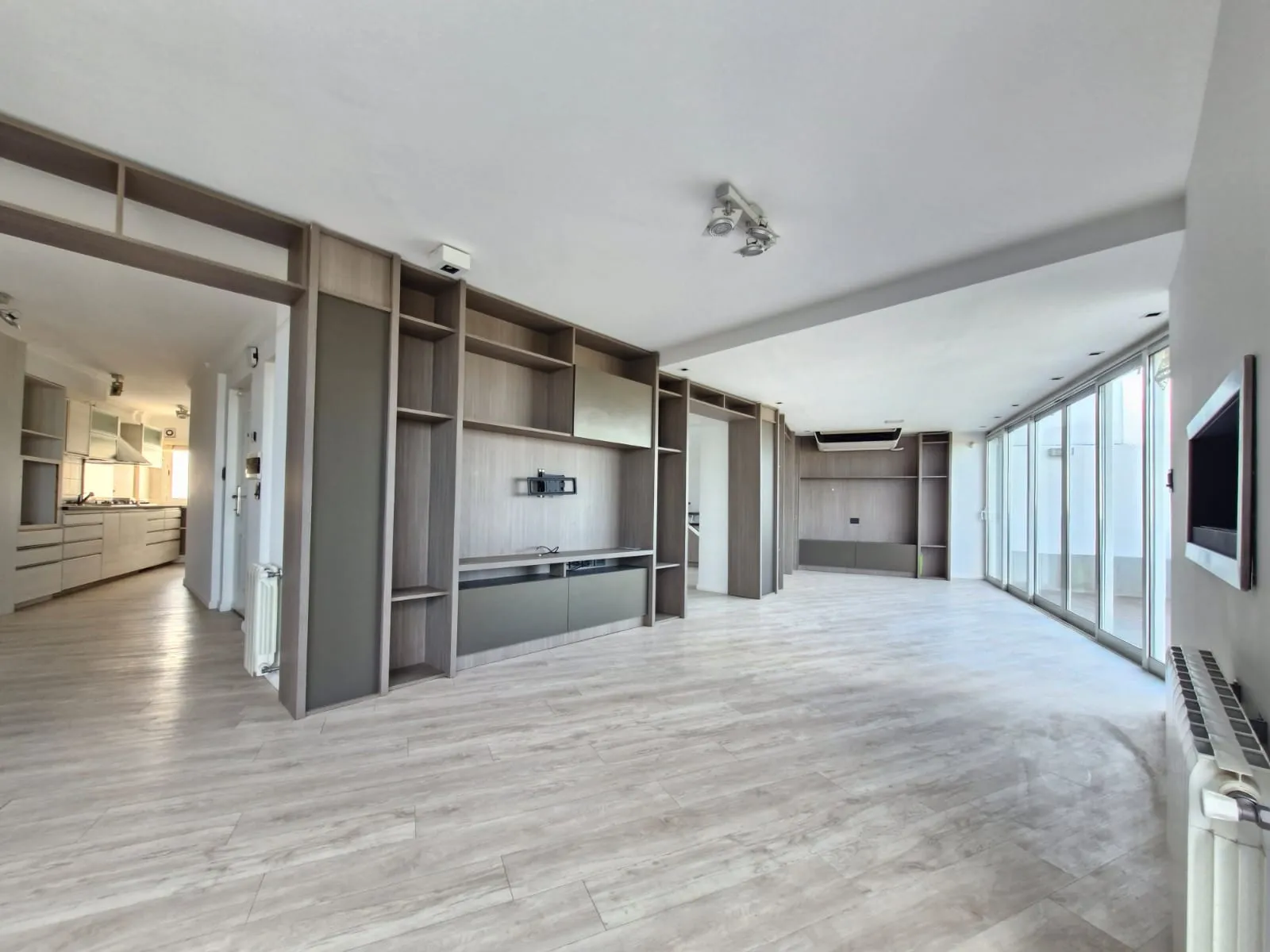 DUPLEX venta NUEVA CORDOBA 2 dormitorios. 200m2. Frente al faro. Balcón