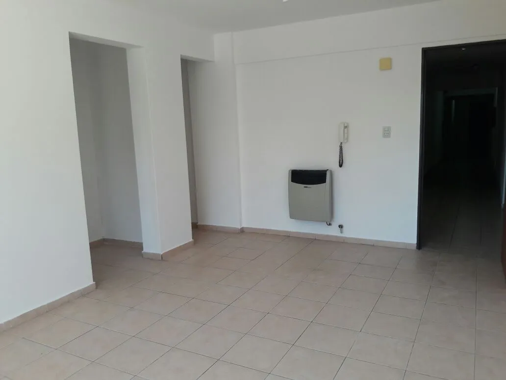 Alberdi: 1dor Zna/ pza Colon Ideal Renta!