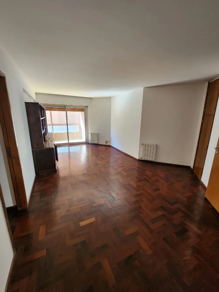 Nueva Córdoba - Depto 3 dorm al frente a metros del Parque Sarmiento - 220 m² - Cochera - Apto crédito
