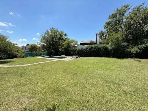 CASA A LA VENTA EL BOSQUE