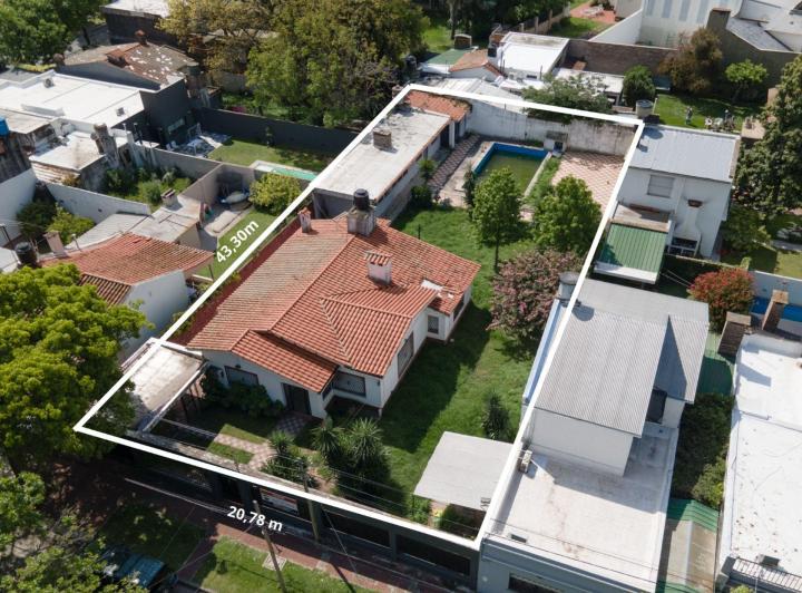 Casa · 300m² · 7 Ambientes · 4 Cocheras