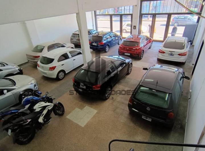Local comercial · 300m² · 4 Ambientes