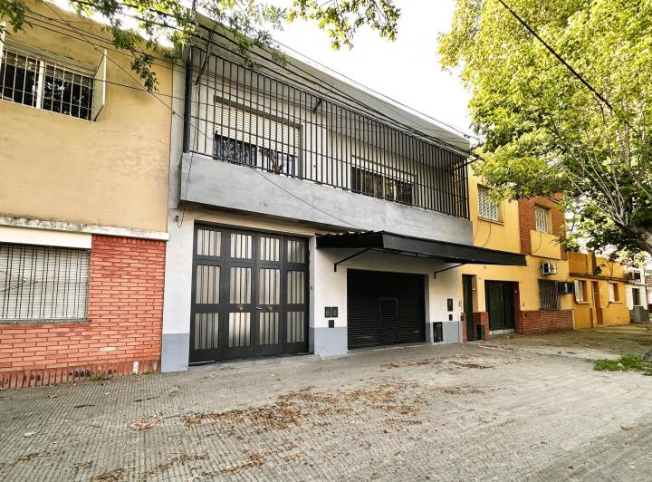 Casa · 171m² · 7 Ambientes · 3 Cocheras