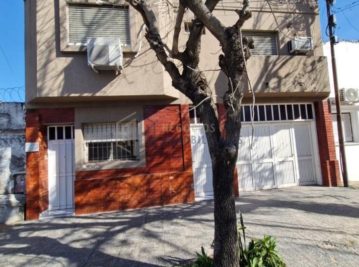 Casa · 287m² · 8 Ambientes · 1 Cochera