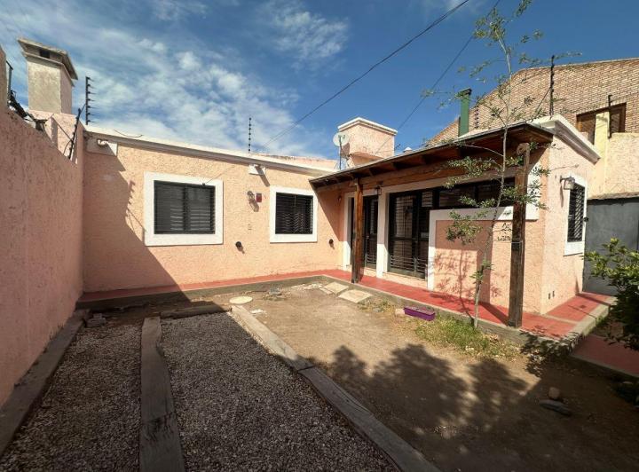 Casa · 70m² · 3 Ambientes · 1 Cochera