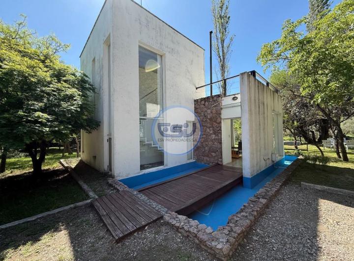 Casa · 200m² · 3 Ambientes