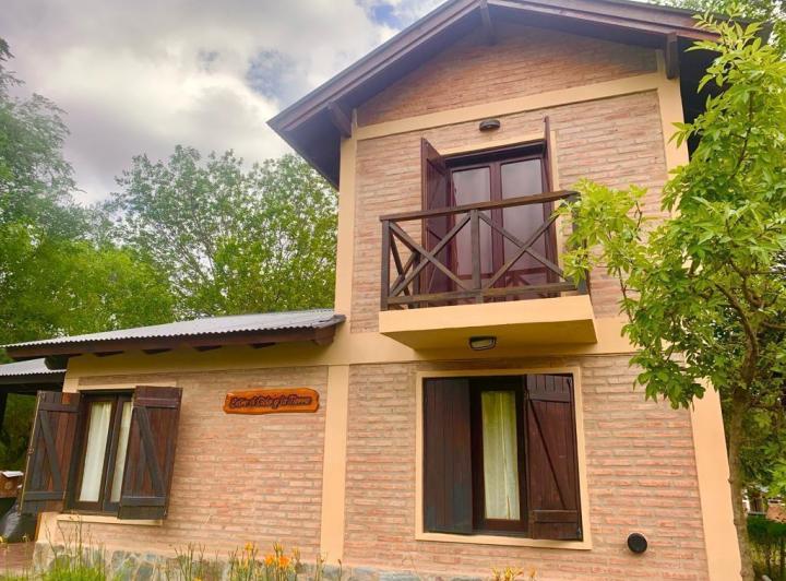 Casa · 180m² · 7 Ambientes · 3 Cocheras