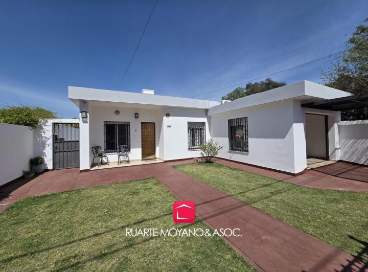 Casa · 516m² · 6 Ambientes · 2 Cocheras