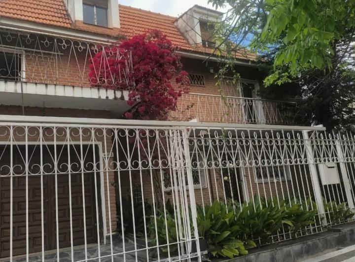Casa · 269m² · 11 Ambientes · 2 Cocheras
