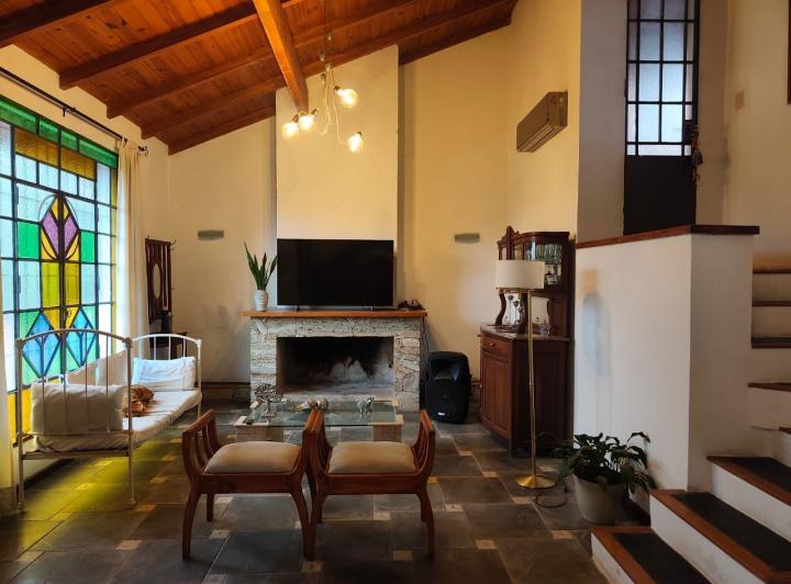 Casa · 295m² · 4 Ambientes · 4 Cocheras