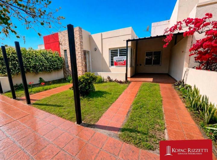 Casa · 90m² · 2 Ambientes · 1 Cochera