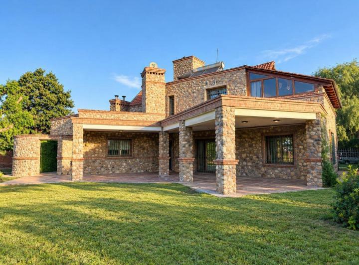 Casa · 400m²