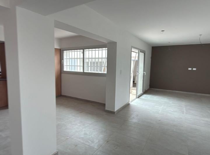 Oficina comercial · 300m² · 2 Cocheras