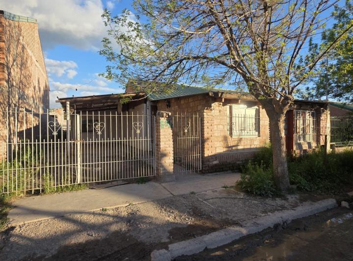 Casa · 100m² · 5 Ambientes