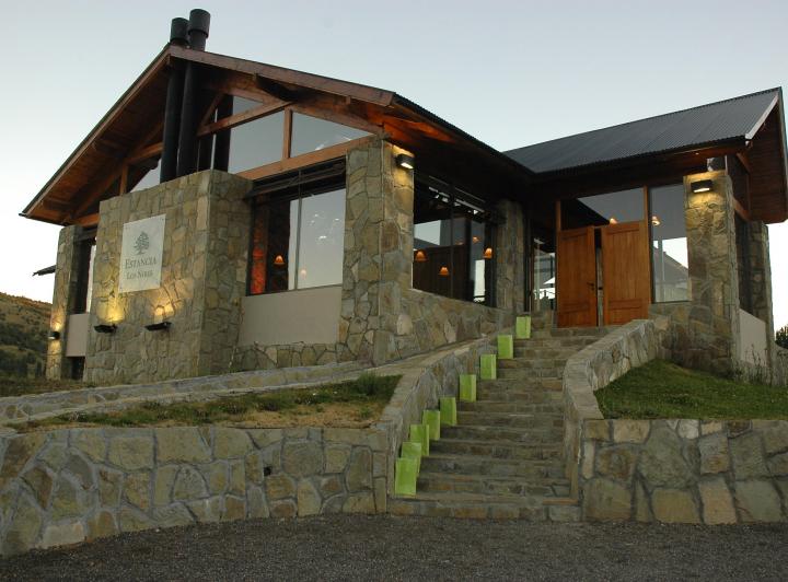 Casa · 790m² · 9 Ambientes · 6 Cocheras