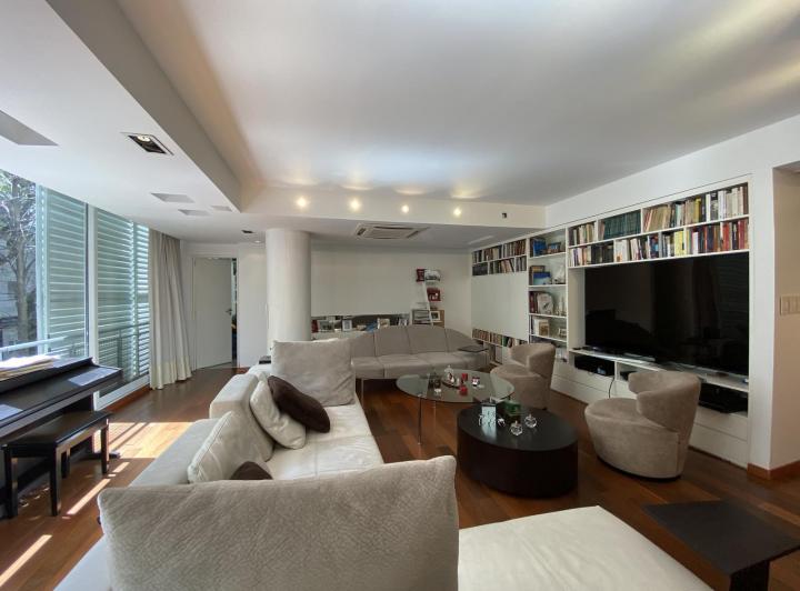 Departamento · 195m² · 5 Ambientes · 1 Cochera
