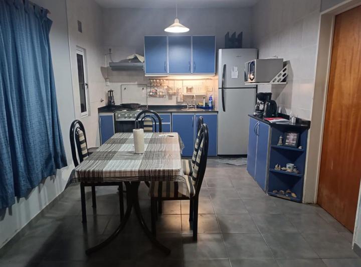 Casa · 254m² · 10 Ambientes · 1 Cochera
