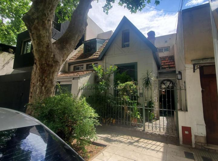 Casa · 195m² · 7 Ambientes · 1 Cochera