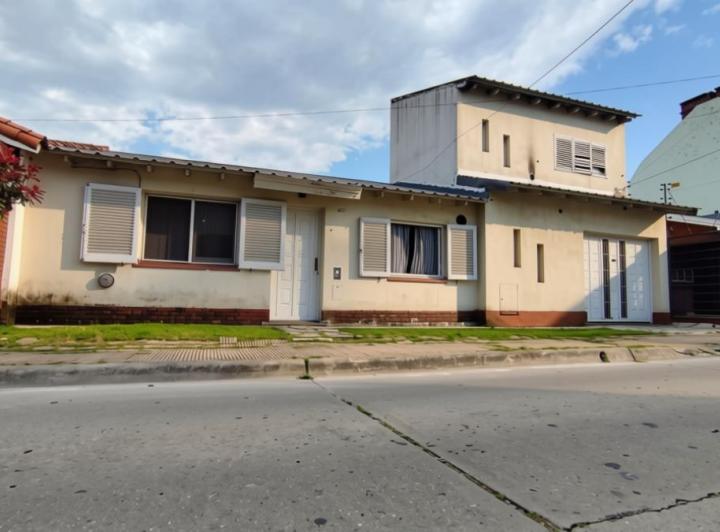Casa · 112m² · 5 Ambientes · 1 Cochera