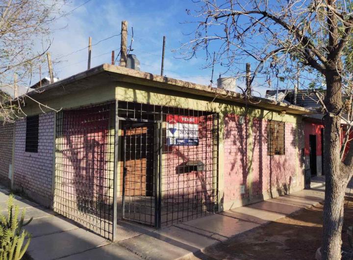 Casa · 100m² · 4 Ambientes · 1 Cochera