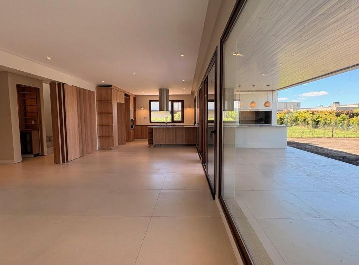Casa · 217m² · 4 Ambientes