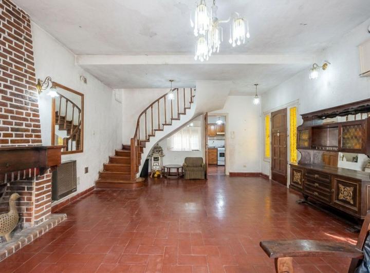 Casa · 200m² · 4 Ambientes · 2 Cocheras
