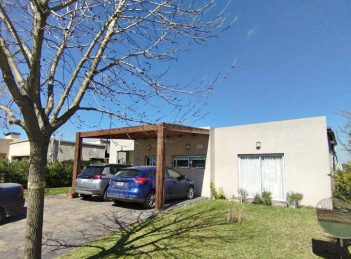 Casa · 160m² · 4 Ambientes · 2 Cocheras