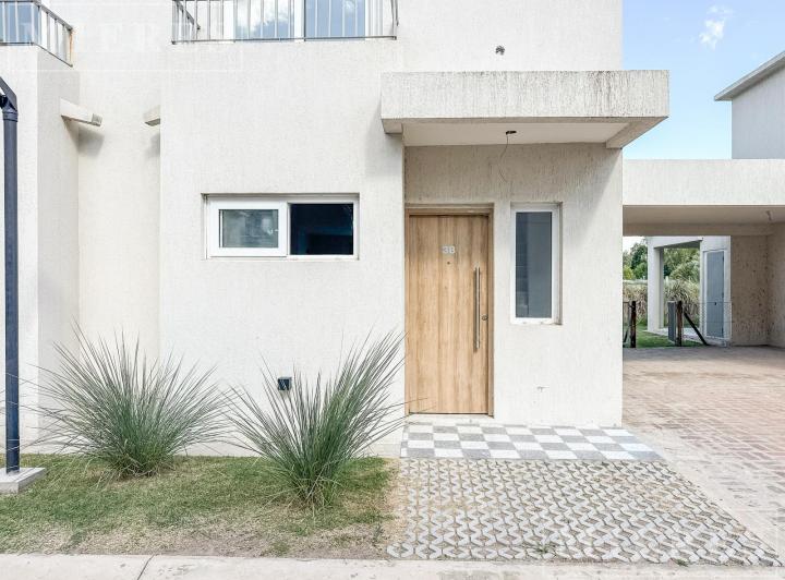 Casa · 100m² · 3 Ambientes · 1 Cochera