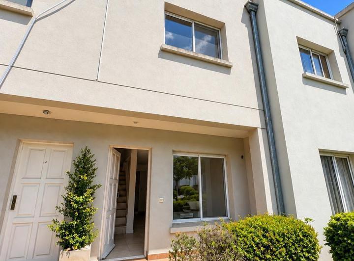Casa · 75m² · 3 Ambientes · 1 Cochera