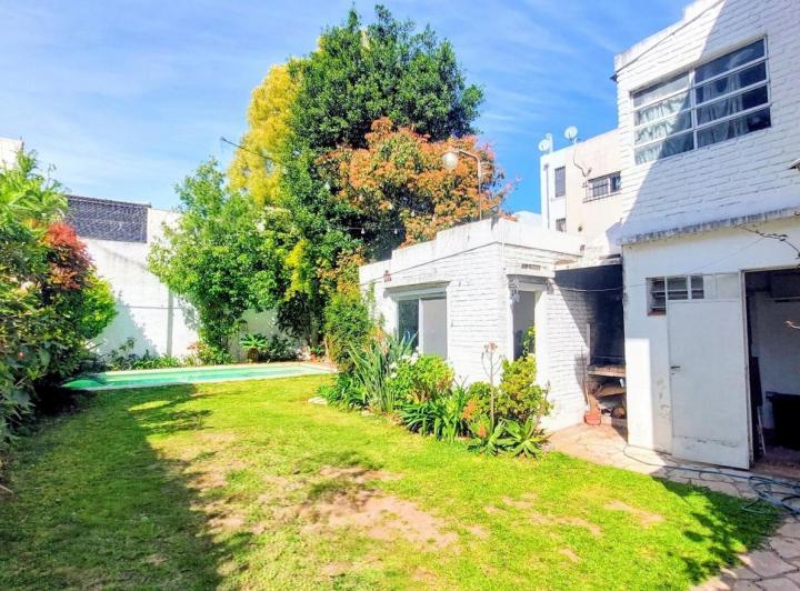 Casa · 293m² · 6 Ambientes · 1 Cochera