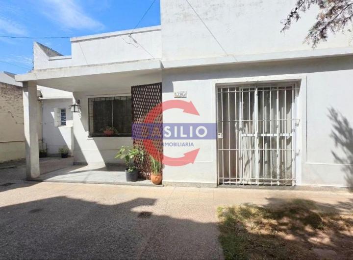Casa · 165m² · 5 Ambientes · 2 Cocheras
